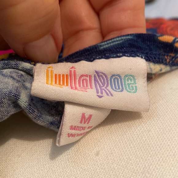 Ladies top, very soft. - Picture 3 of 3